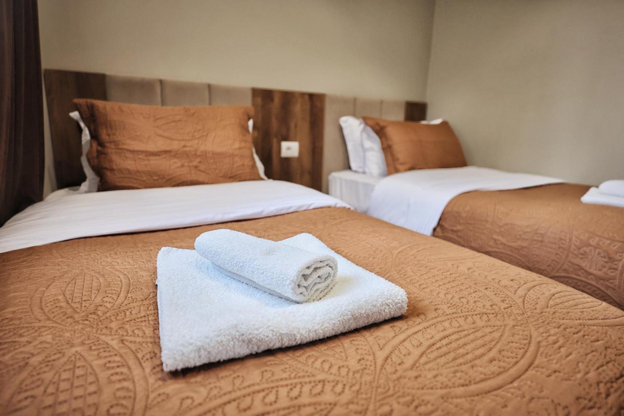 שקודר Vila Casablanca - Boutique Hotel & Restaurant מראה חיצוני תמונה