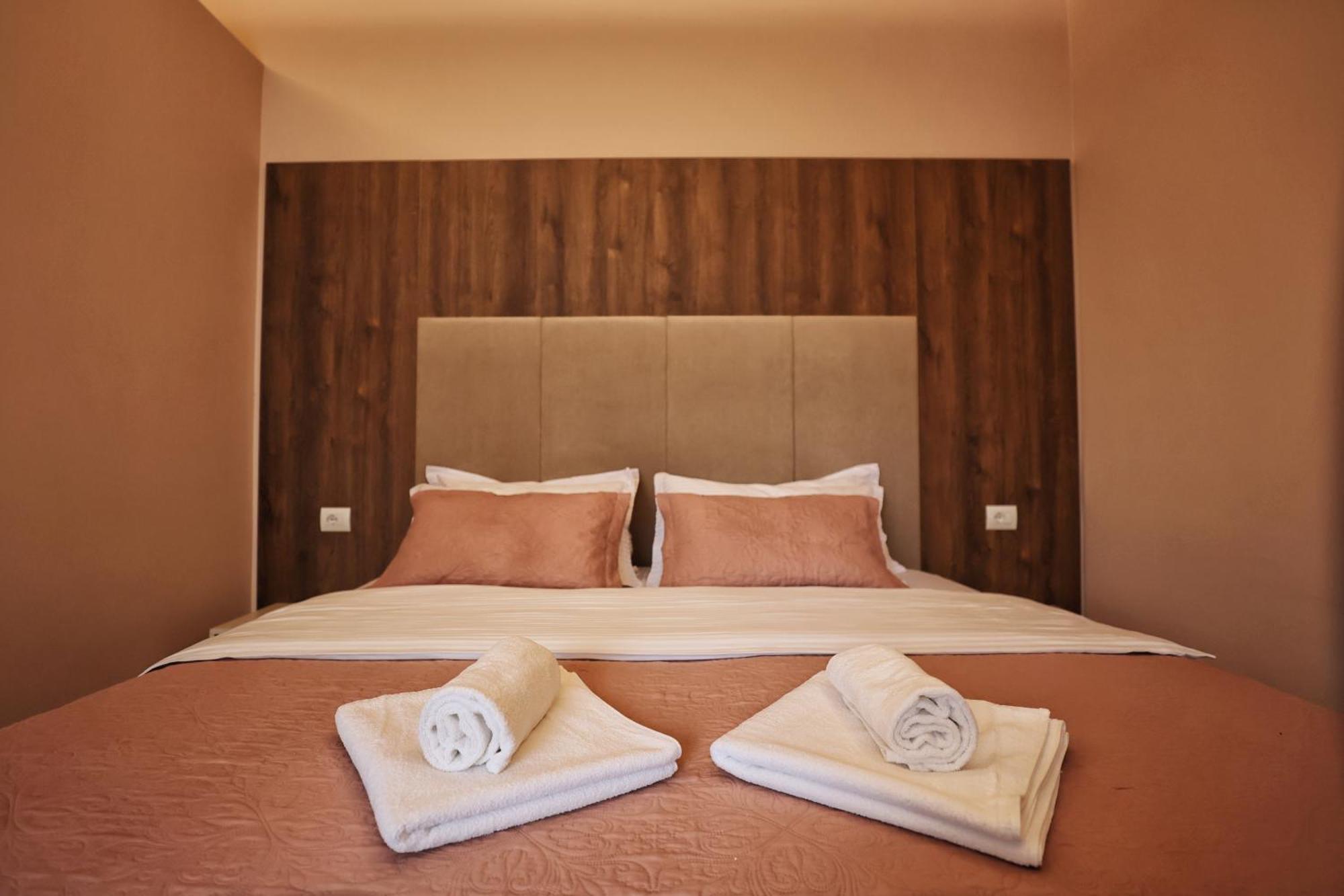 שקודר Vila Casablanca - Boutique Hotel & Restaurant מראה חיצוני תמונה