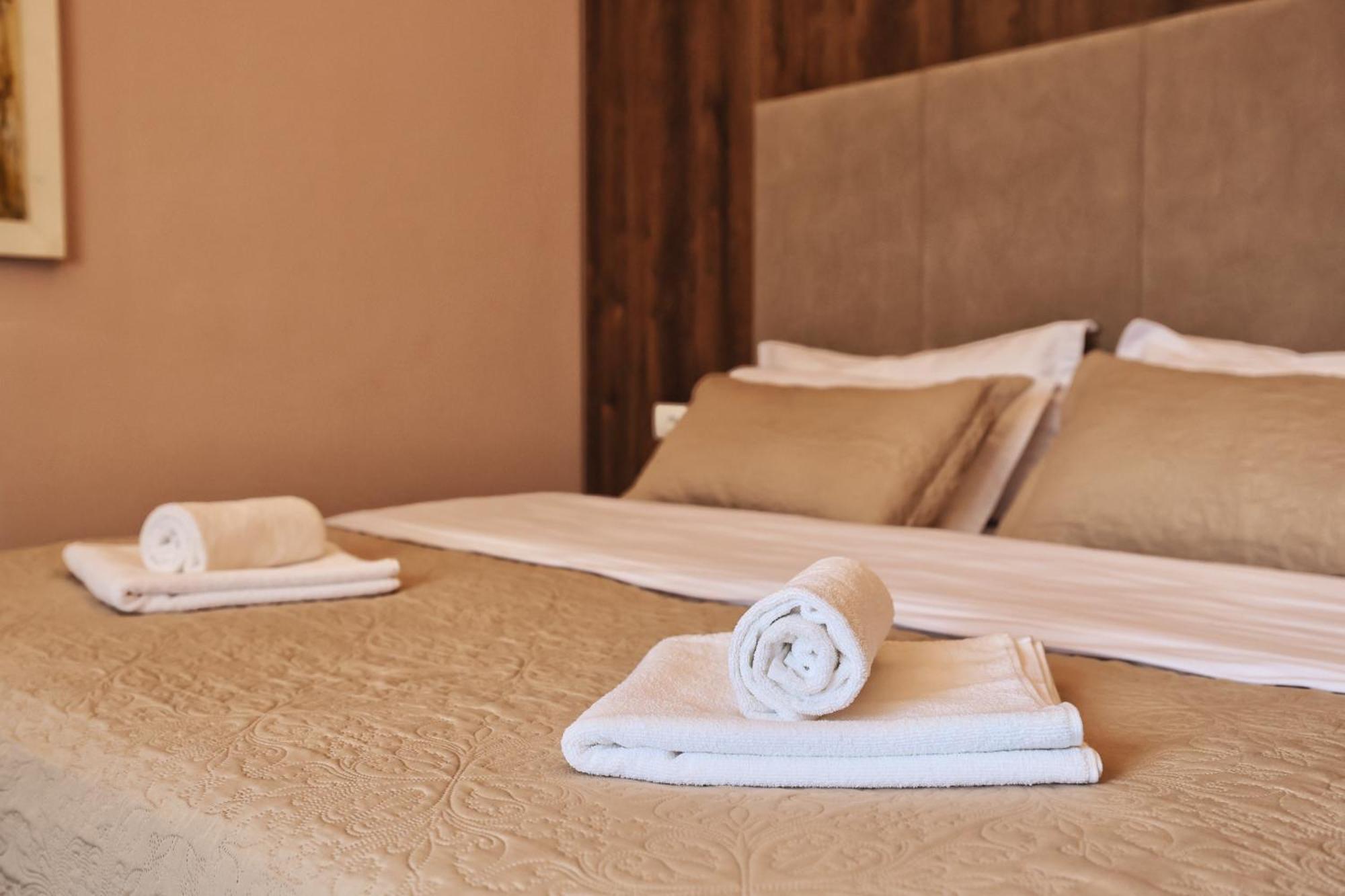 שקודר Vila Casablanca - Boutique Hotel & Restaurant מראה חיצוני תמונה