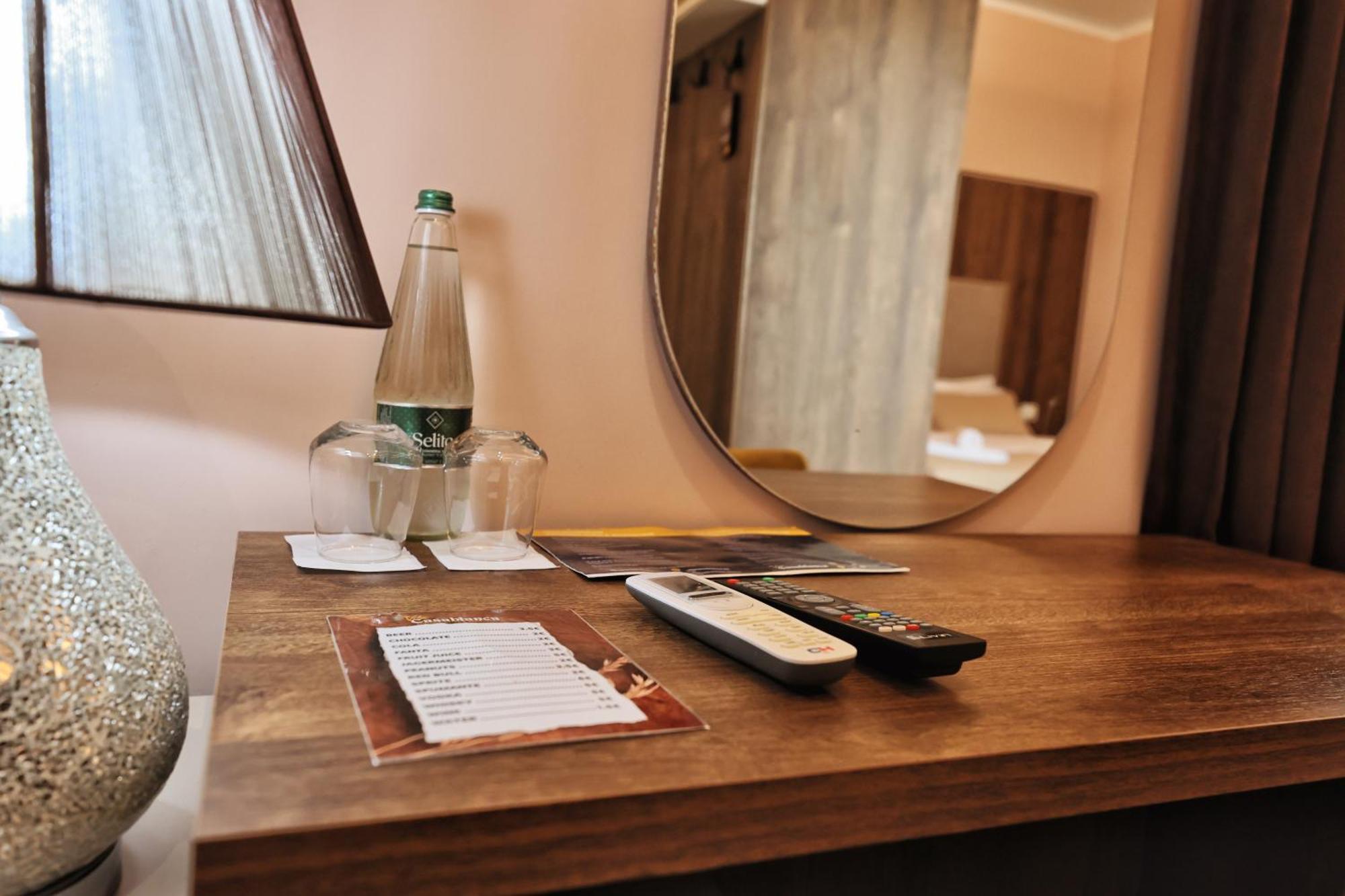 שקודר Vila Casablanca - Boutique Hotel & Restaurant מראה חיצוני תמונה