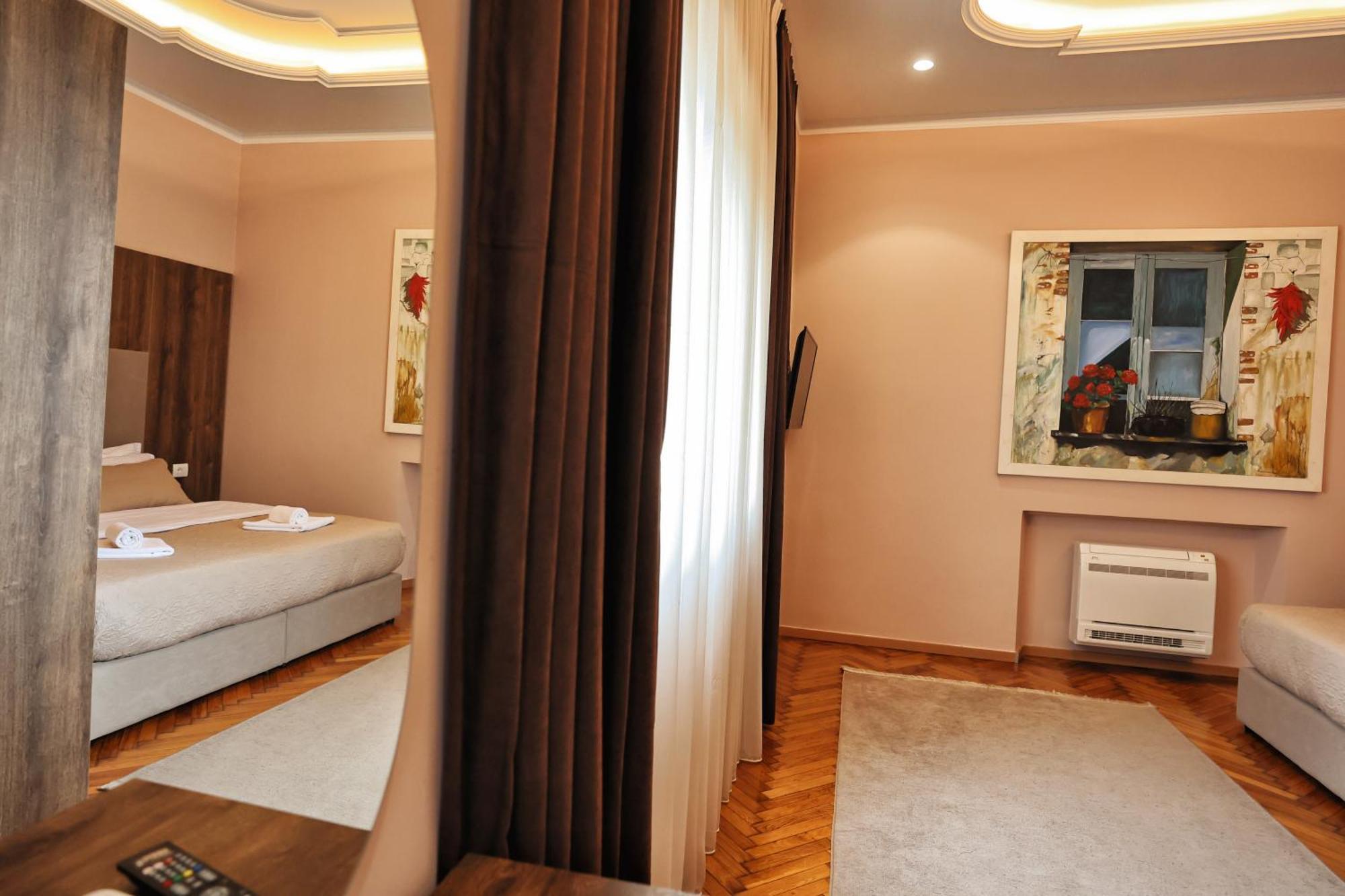 שקודר Vila Casablanca - Boutique Hotel & Restaurant מראה חיצוני תמונה