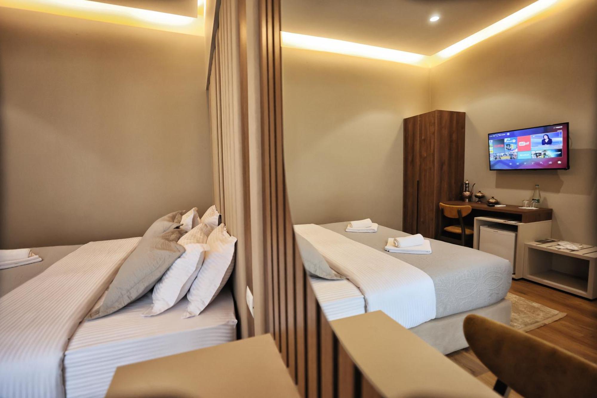 שקודר Vila Casablanca - Boutique Hotel & Restaurant מראה חיצוני תמונה